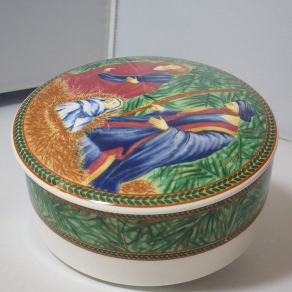 Mikasa HK506 Navidad Holiday Nativity Ceramic Covered Dish - Picture 5 of 9